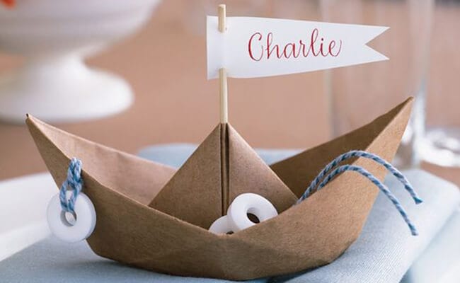 Як зробити корабель з паперу?