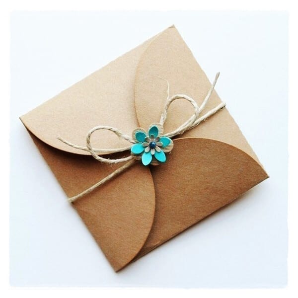 How to make an envelope out of paper?