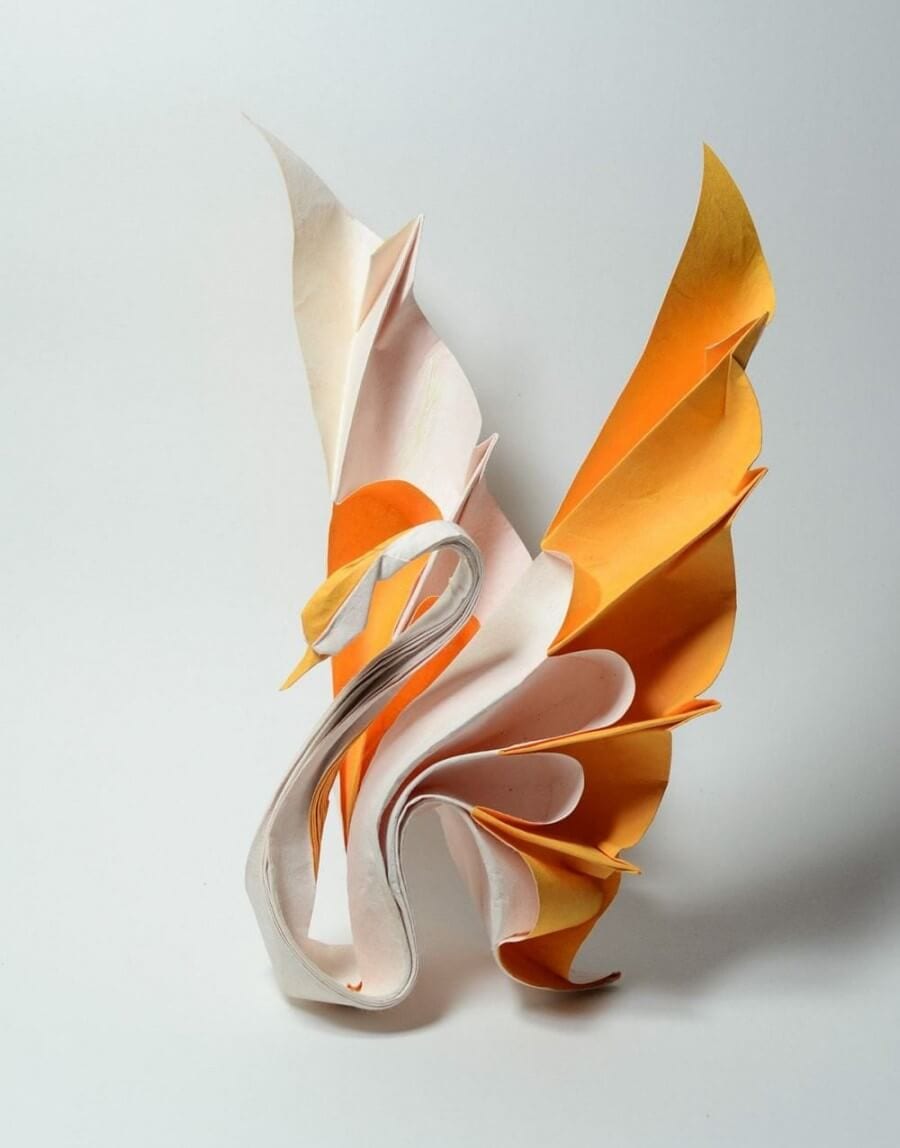 fold a swan out of paper