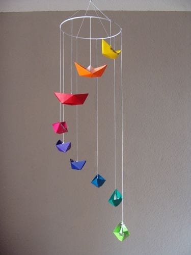 How do you make a paper float