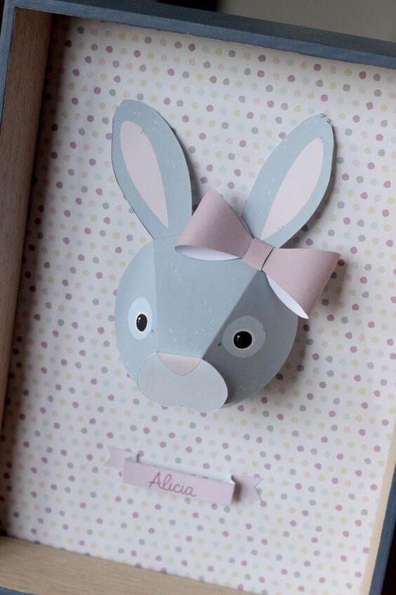 make a crafts out of colored paper