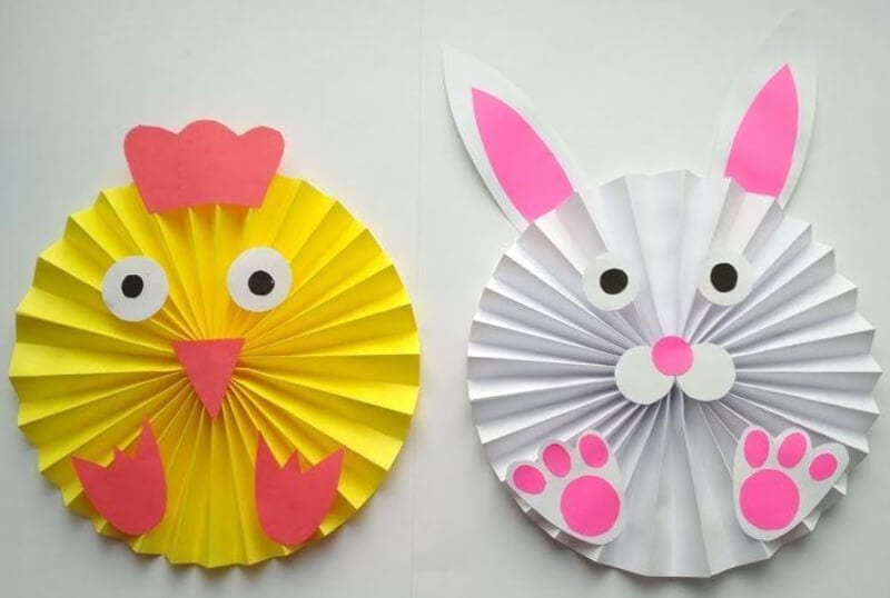 Заяц и курица из бумаги